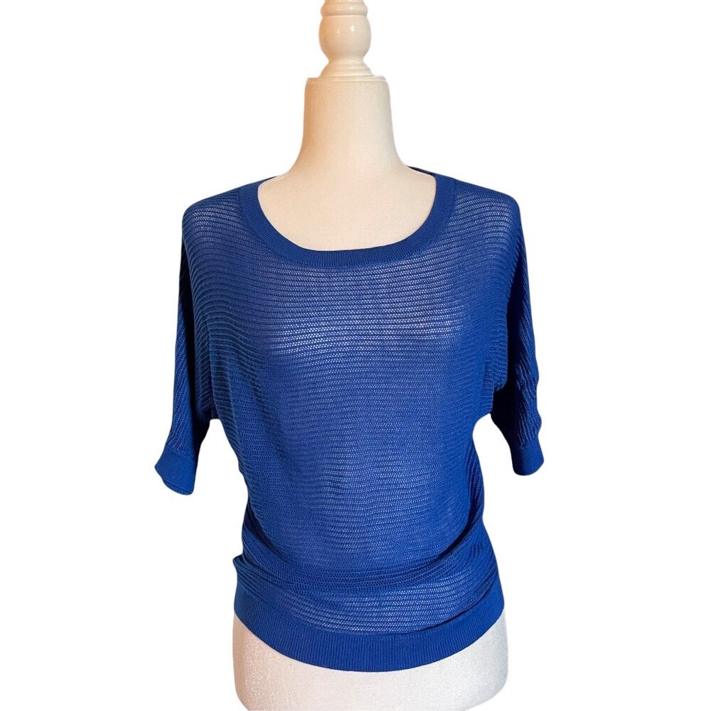 QUARTER SLEEVE "NETTED" FLOWY BLOUSE IN COBOLT BLUE-IN GREAT CONDITION